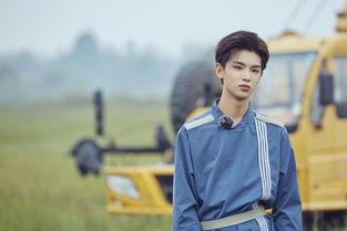 黄明昊吃瓜照片大全视频