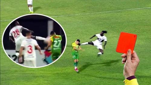 吃瓜群众足球场斗殴视频