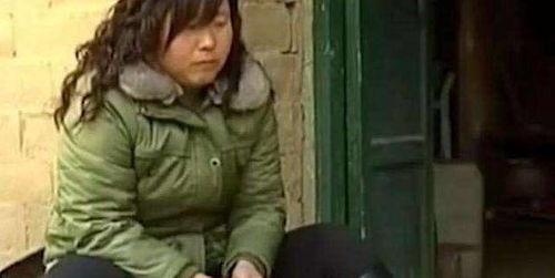 伊犁女的吃瓜事件真相视频,真相与误解的交织