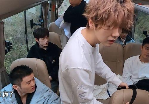 鹿晗吃瓜夫妇视频大全,揭秘明星幕后甜蜜瞬间