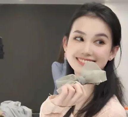 网红吃瓜视频在线,揭秘娱乐圈幕后真相，带你领略明星们的真实生活