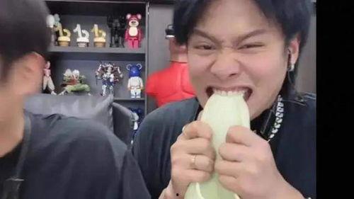 吃瓜网红小杨哥是谁呀视频,视频走红背后的故事