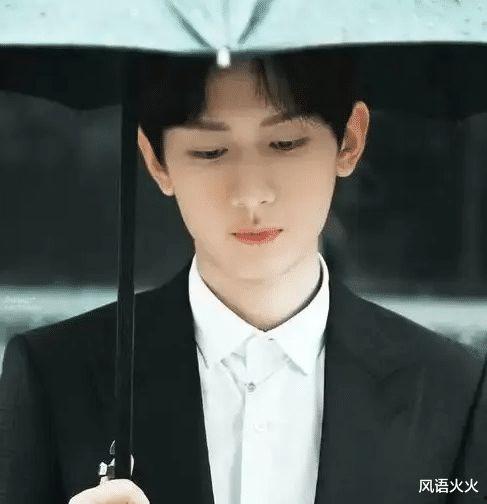 吃大瓜的女素人视频