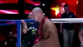 众人围观吃瓜素材视频,揭秘网络热点的幕后故事