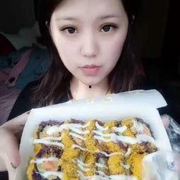 老人吃哈密瓜的视频,老人品尝哈密瓜的幸福瞬间