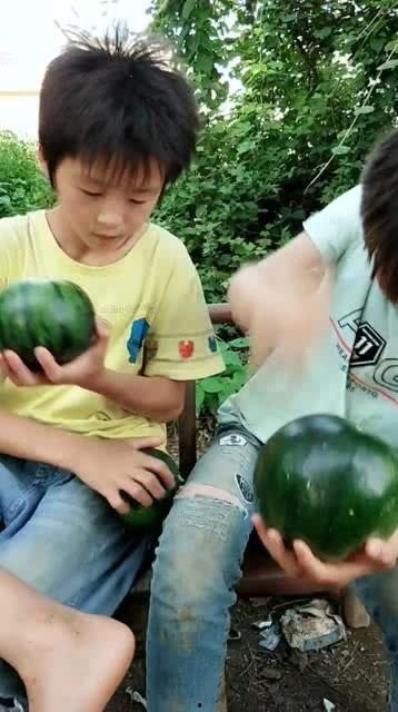 精神小伙在线吃瓜视频,揭秘网络热点的背后故事