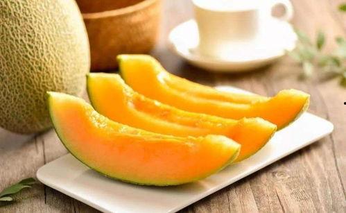 女子吃哈密瓜视频大全,女子品尝哈密瓜视频大盘点