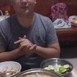 吃瓜搞笑老奶奶视频,网友直呼“太欢乐”